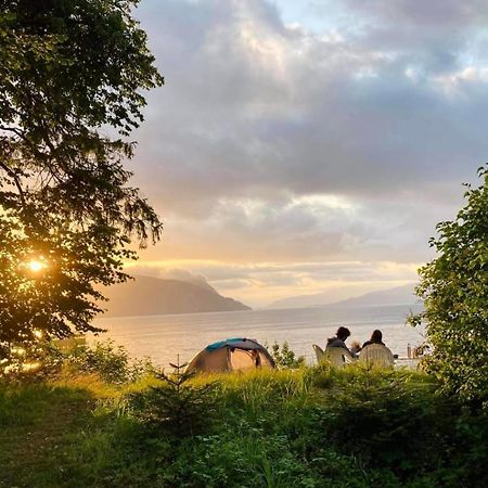 Hotel Nokling & Camping Hjelmeland 외부 사진