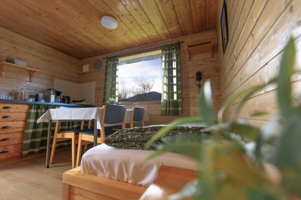 Hotel Nokling & Camping Hjelmeland 외부 사진