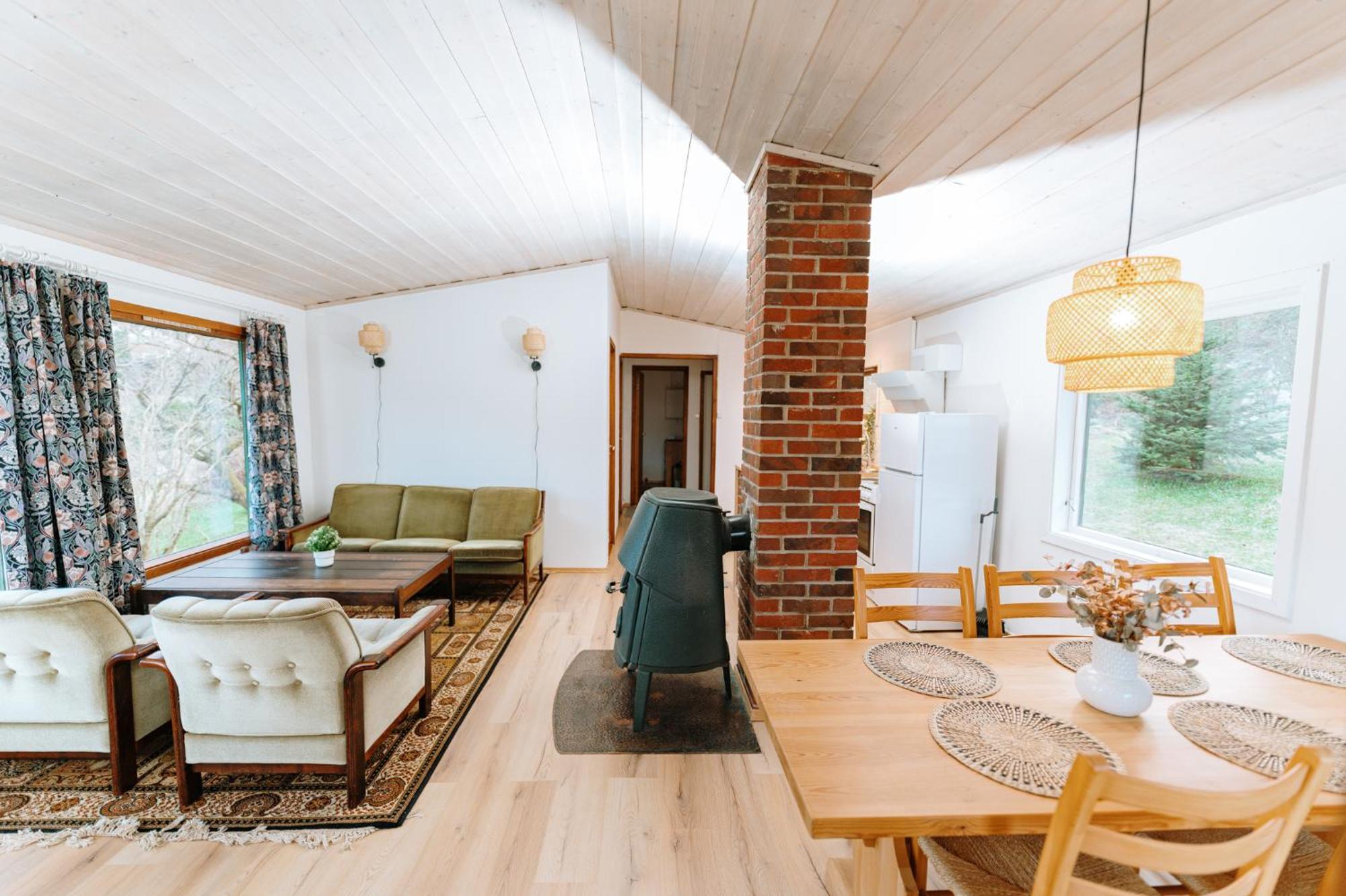 Hotel Nokling & Camping Hjelmeland 외부 사진